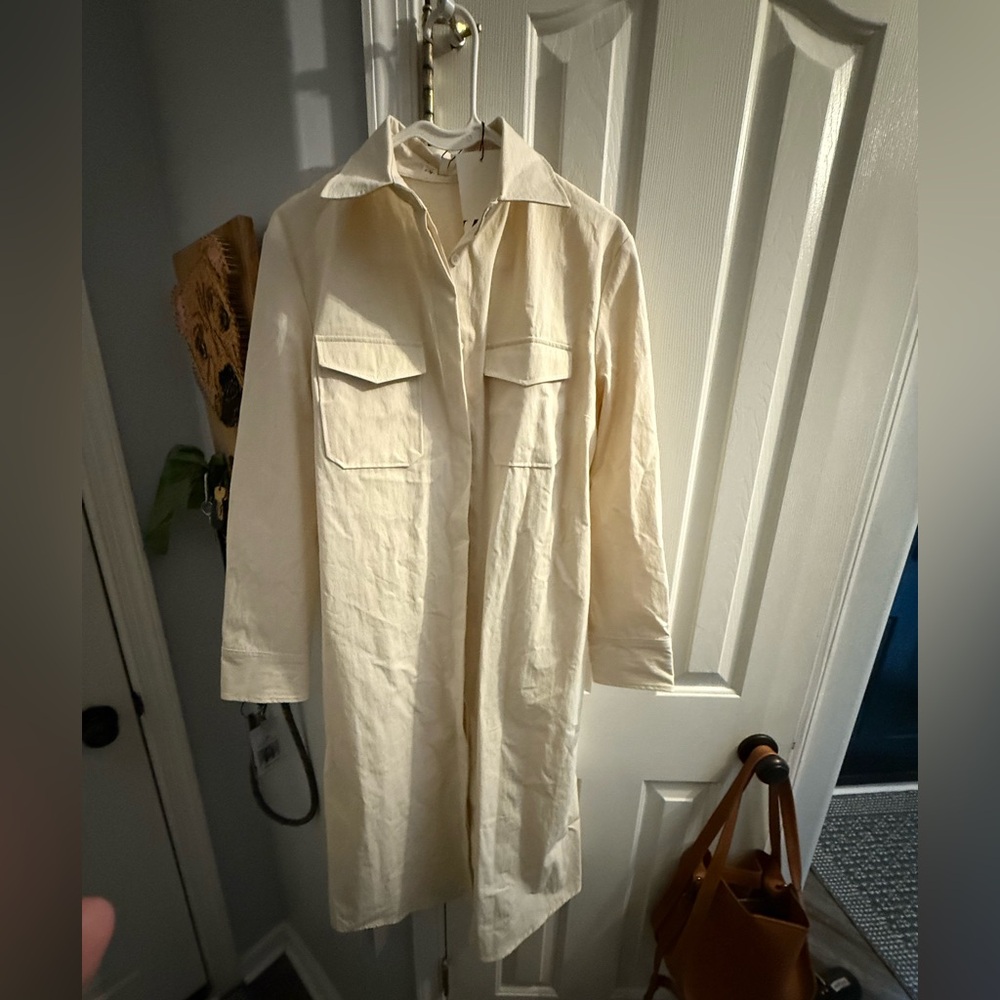 Women’s beige Zara dress